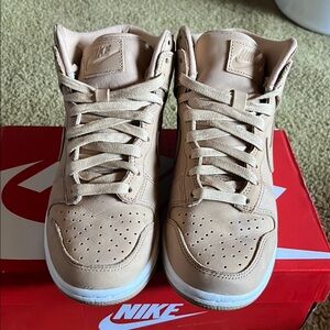 Nike Tan High-Top Dunk High Sneakers